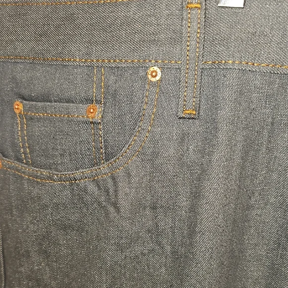 NWT Levi's Men's Dark Gray Relaxed Jeans (48x30) - Picture 8 of 9